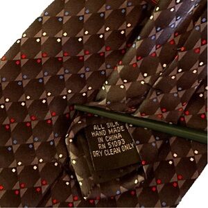 Ferucci Silk Geometric Tie Black base 4” x
60” Classic Vintage Style (3/$25)